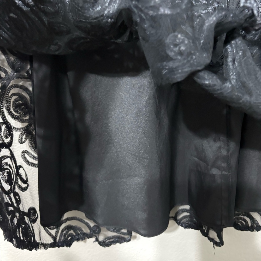 Adrianna Papell Elegant Black Cocktail, Party Dress, Sleeveless, Pleated Bodice - Picture 8 of 14